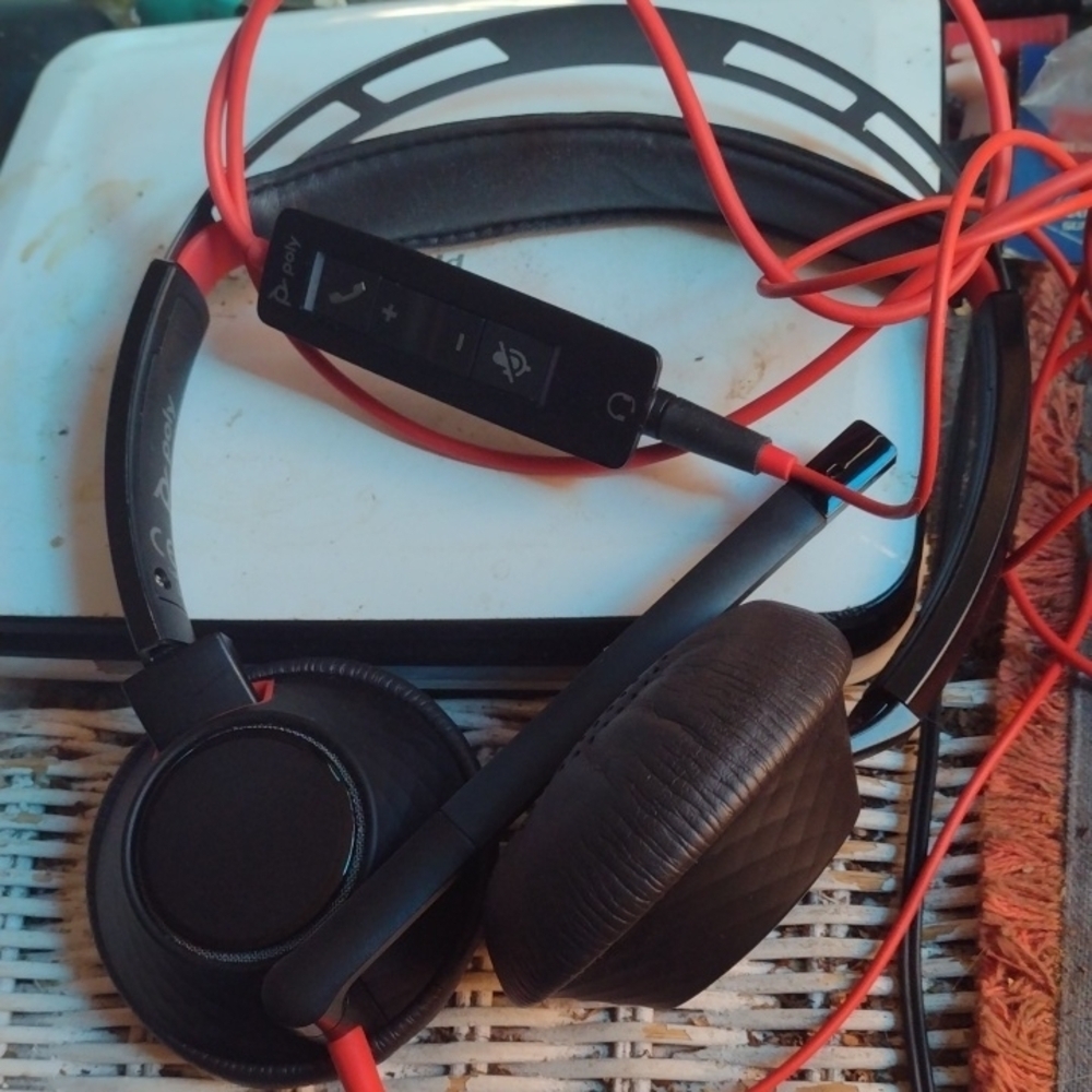 Plantronics Black and Red Headset NWOT